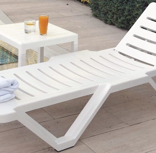 עינב מיטת שיזוף פלסטיק ללא ידיות