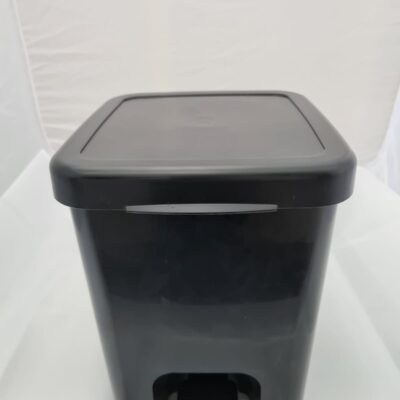 פח פדל Alplas שחור תבור כולל פנימי לשרותים