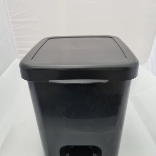 פח פדל Alplas שחור תבור כולל פנימי לשרותים