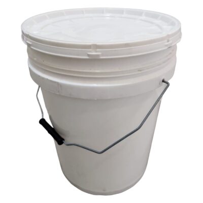 דלי + מכסה 18 ליטר בצבע לבן (מתאים לזיתים, מתאים לתיפוף) מאושר מזון