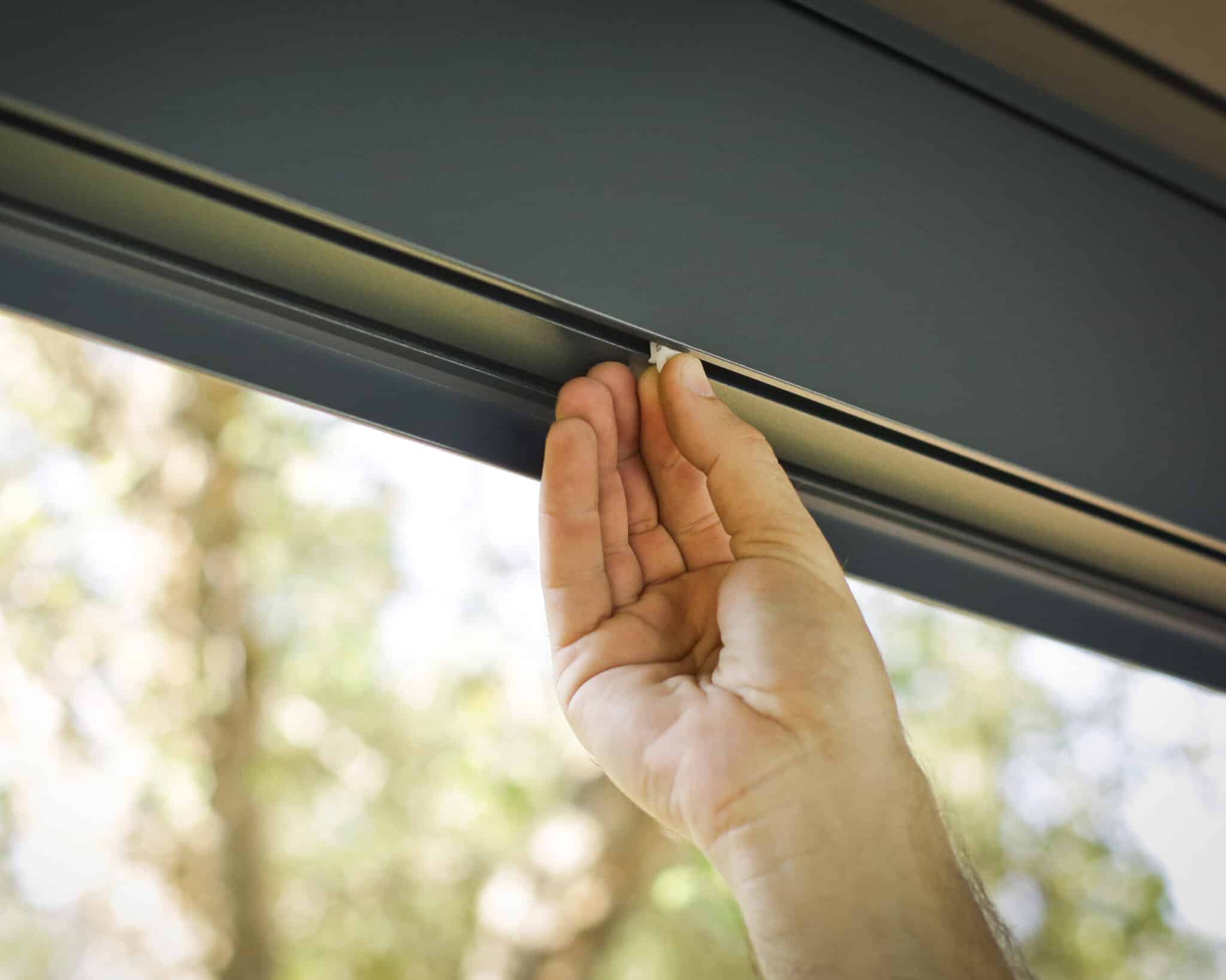 ⁦גזיבו לגינה Dallas 4.3x4.3 רחב בצבע אפור⁩ – תמונה ⁦6⁩