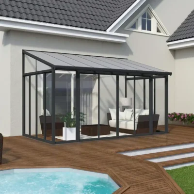 פרגולה אלומיניום סגורה SanRemo אפורה 3x4.4 עם קירוי שקוף