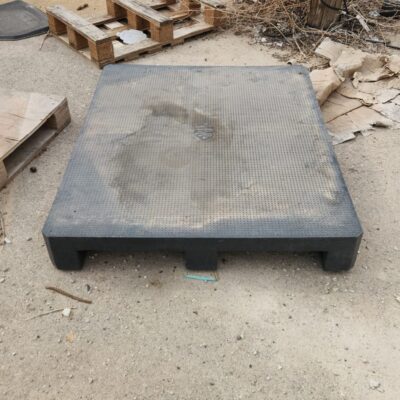 משטח פלסטיק כבד 120X100 (מאסיבי משומש)