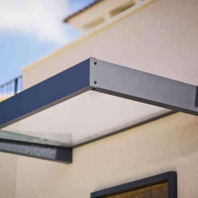 גגון Sophia אפור 1X2.2 – קירוי שקוף או לבן אופל לבחירה